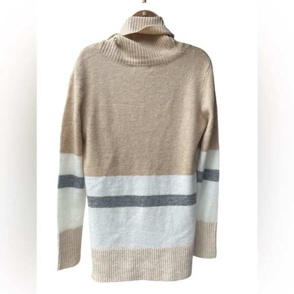 DKNYC Womens M Sweater Turtle Neck Pullover Tan White Striped Super soft - Picture 2 of 4